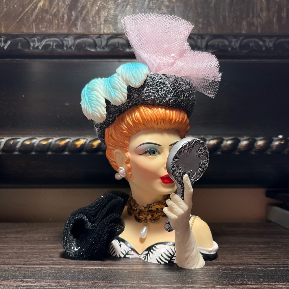 Cameo Girls Deluxe Lady Head Vase Sasha 1902 “Maxim's Madamoiselle” Limited